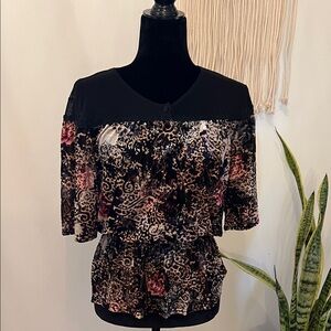 Gimmicks Black and Floral Women's Top